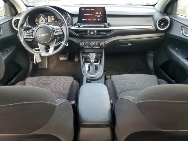 3KPF24AD3NE455503 2022 KIA FORTE - Image 8