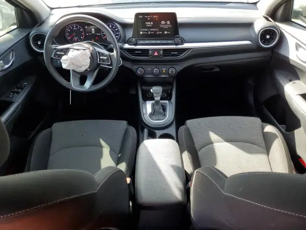 3KPF24AD3NE456246 2022 KIA FORTE - Image 8