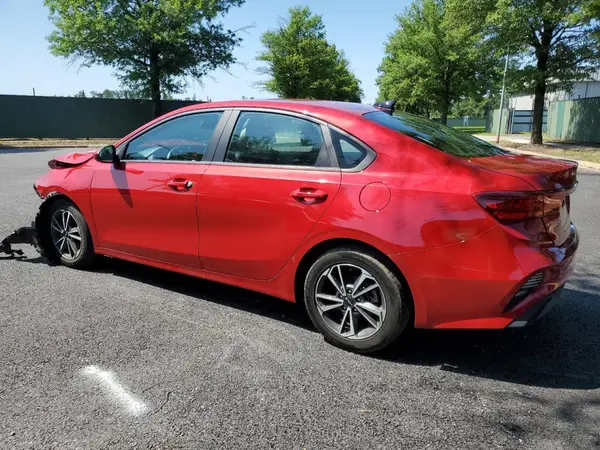3KPF24AD3NE457591 2022 KIA FORTE - Image 2