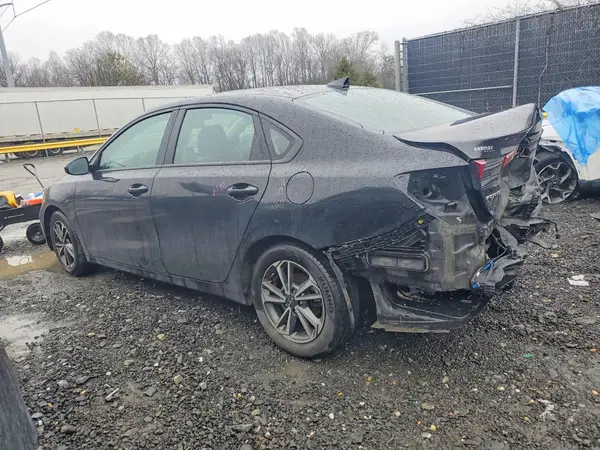 3KPF24AD3NE459132 2022 KIA FORTE - Image 2