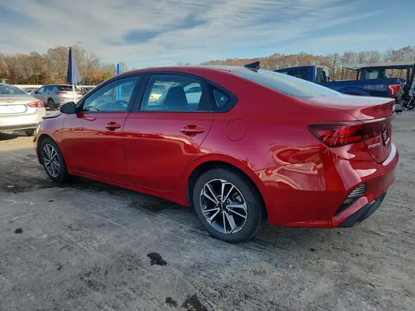 3KPF24AD3NE460295 2022 KIA FORTE - Image 2