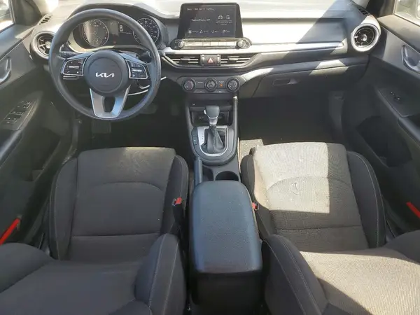 3KPF24AD3NE460989 2022 KIA FORTE - Image 8
