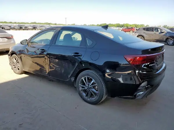 3KPF24AD3NE461852 2022 KIA FORTE - Image 2