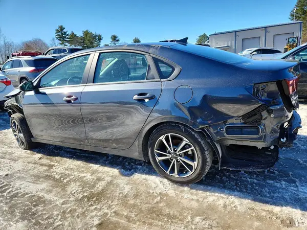 3KPF24AD3NE462127 2022 KIA FORTE - Image 2