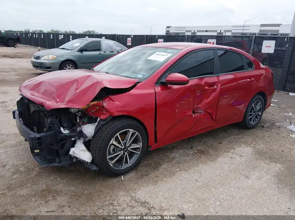 3KPF24AD3NE462824 2022 KIA FORTE - Image 2