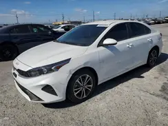3KPF24AD3NE464587 2022 KIA FORTE