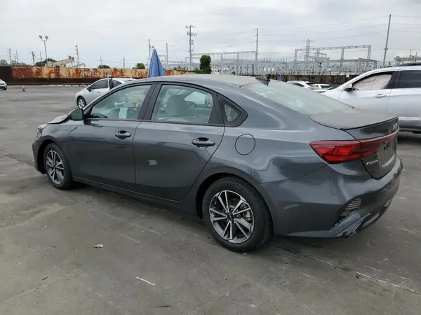 3KPF24AD3NE464704 2022 KIA FORTE - Image 2
