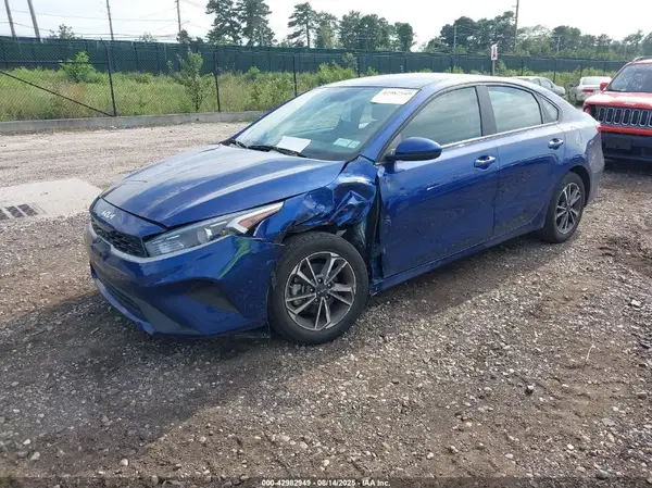 3KPF24AD3NE465058 2022 KIA FORTE - Image 2