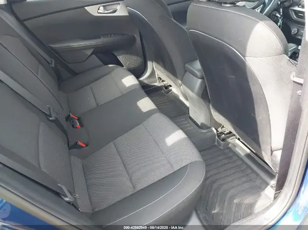 3KPF24AD3NE465058 2022 KIA FORTE - Image 8