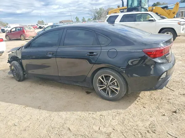 3KPF24AD3NE465657 2022 KIA FORTE - Image 2