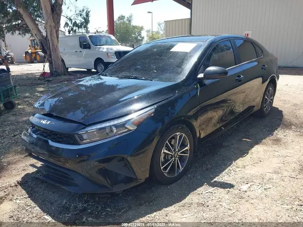 3KPF24AD3NE466047 2022 KIA FORTE - Image 2
