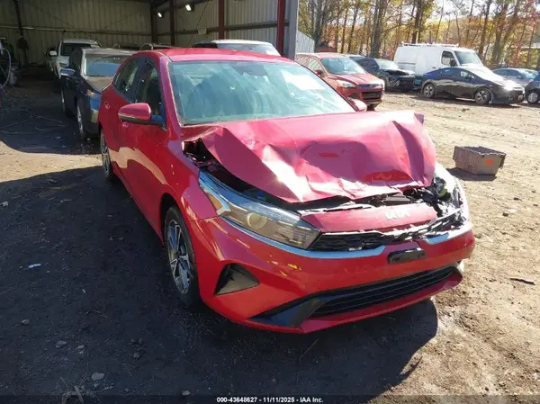 3KPF24AD3NE467909 2022 KIA FORTE - Image 1