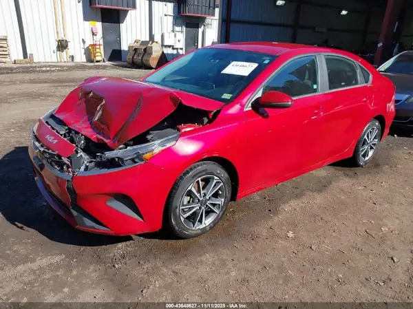 3KPF24AD3NE467909 2022 KIA FORTE - Image 2