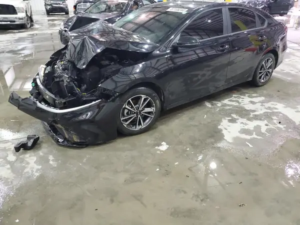 3KPF24AD3NE469594 2022 KIA FORTE - Image 1