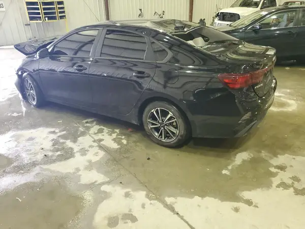 3KPF24AD3NE469594 2022 KIA FORTE - Image 2