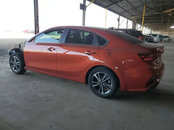 3KPF24AD3NE471717 2022 KIA FORTE - Image 2