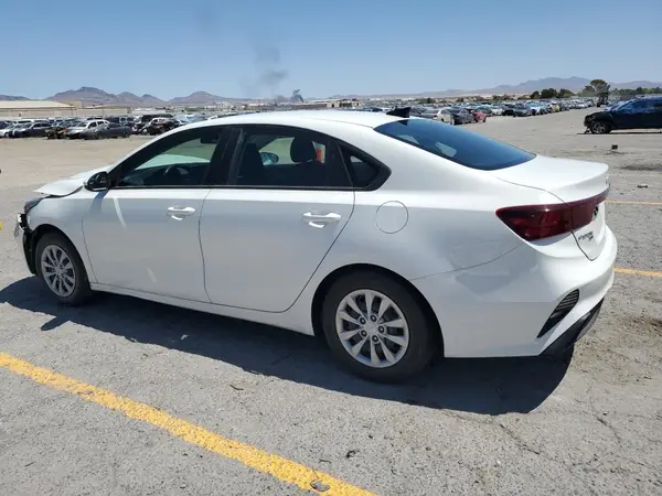 3KPF24AD3NE474679 2022 KIA FORTE - Image 2
