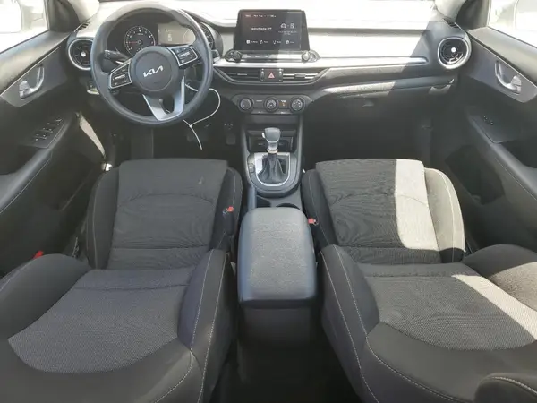 3KPF24AD3NE474679 2022 KIA FORTE - Image 8