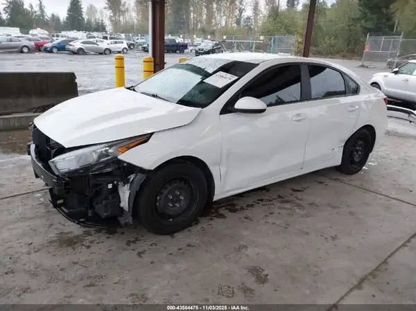 3KPF24AD3NE474813 2022 KIA FORTE - Image 2