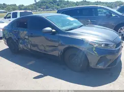 3KPF24AD3NE475184 2022 KIA FORTE