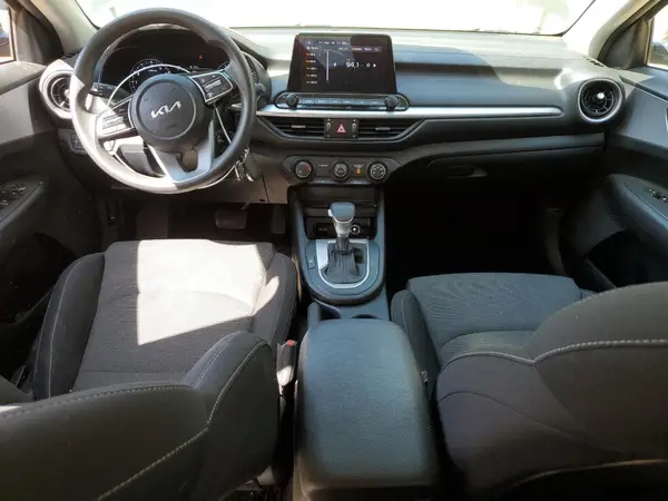 3KPF24AD3NE475413 2022 KIA FORTE - Image 8