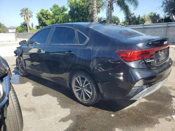 3KPF24AD3NE476884 2022 KIA FORTE - Image 2