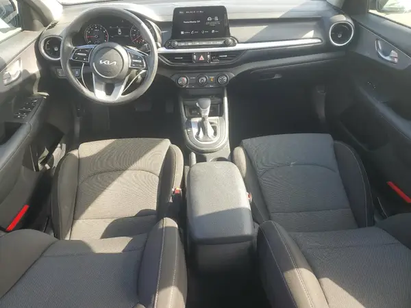 3KPF24AD3NE478134 2022 KIA FORTE - Image 8