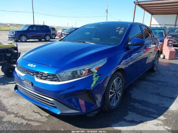 3KPF24AD3NE478747 2022 KIA FORTE - Image 2