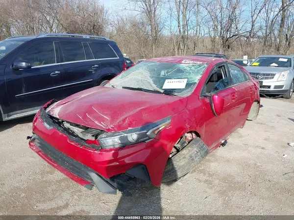 3KPF24AD3NE478828 2022 KIA FORTE - Image 2