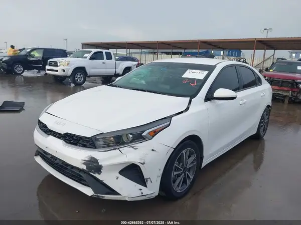 3KPF24AD3NE479400 2022 KIA FORTE - Image 2