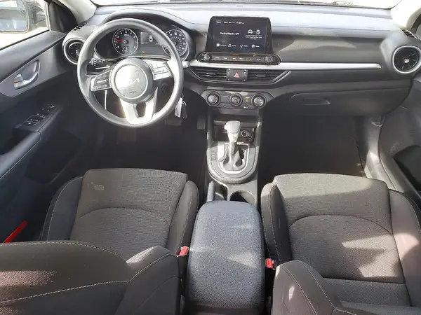 3KPF24AD3NE481132 2022 KIA FORTE - Image 8