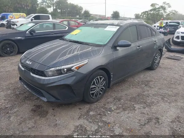3KPF24AD3NE481177 2022 KIA FORTE - Image 2