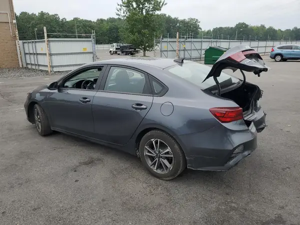 3KPF24AD3NE481681 2022 KIA FORTE - Image 2