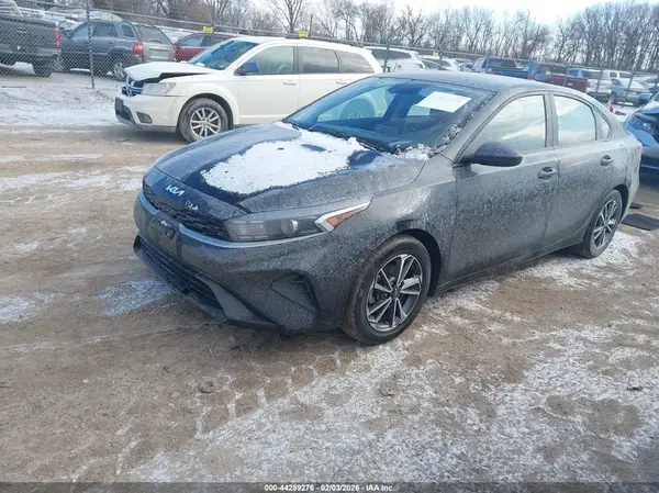 3KPF24AD3NE483172 2022 KIA FORTE - Image 2