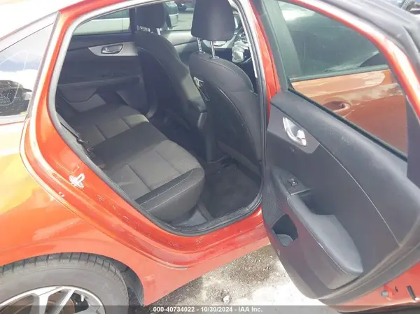 3KPF24AD3NE483432 2022 KIA FORTE - Image 8
