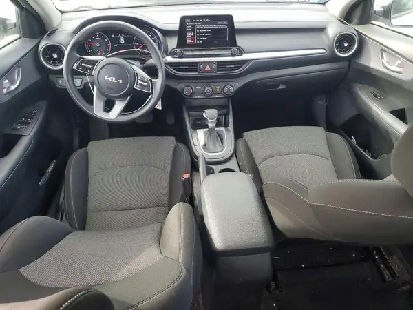3KPF24AD3NE483849 2022 KIA FORTE - Image 8