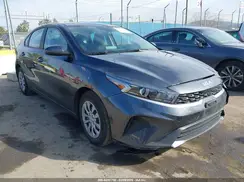 3KPF24AD3NE483902 2022 KIA FORTE