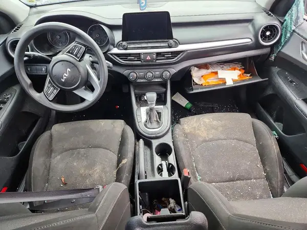 3KPF24AD3NE484905 2022 KIA FORTE - Image 8