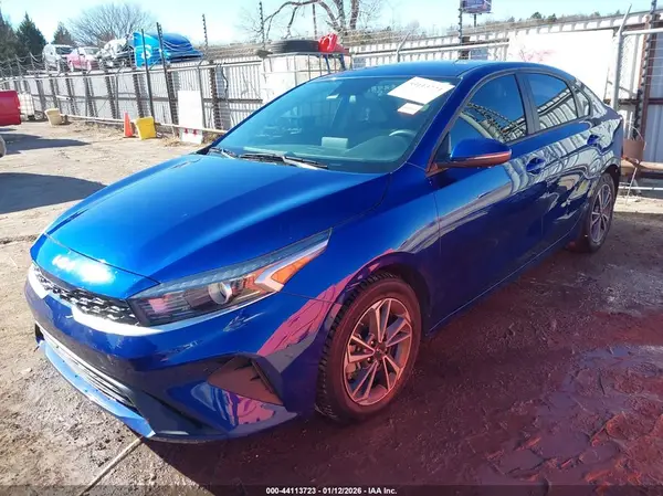 3KPF24AD3NE484984 2022 KIA FORTE - Image 2