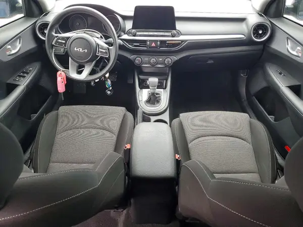 3KPF24AD3NE486041 2022 KIA FORTE - Image 8