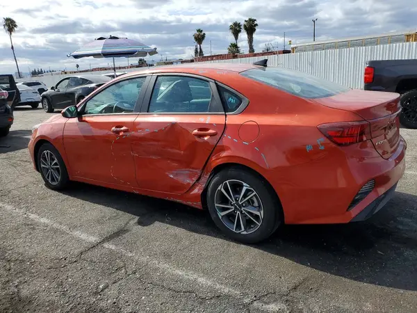 3KPF24AD3NE494818 2022 KIA FORTE - Image 2