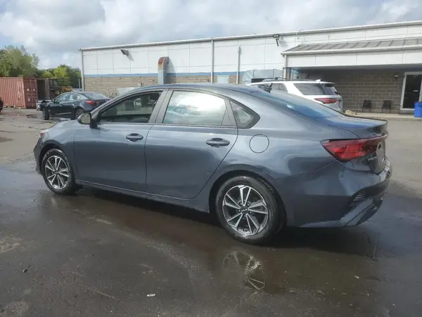3KPF24AD3NE495208 2022 KIA FORTE - Image 2