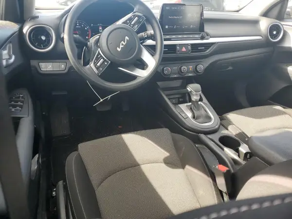 3KPF24AD3NE495340 2022 KIA FORTE - Image 8