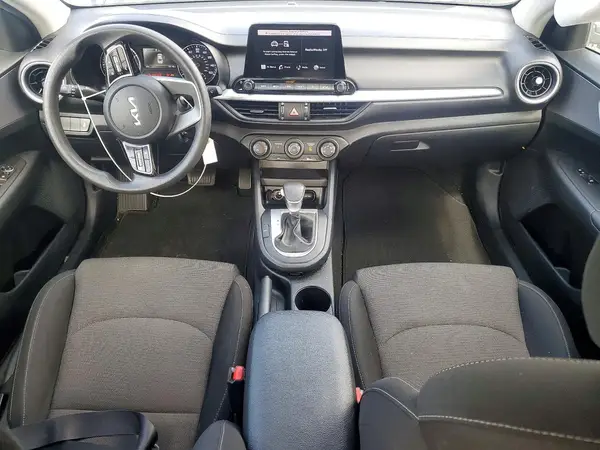 3KPF24AD3NE496150 2022 KIA FORTE - Image 8