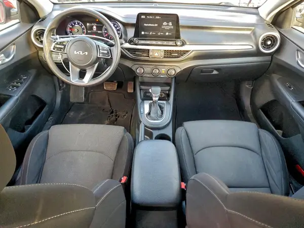 3KPF24AD3NE496813 2022 KIA FORTE - Image 8