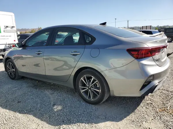 3KPF24AD3NE497069 2022 KIA FORTE - Image 2