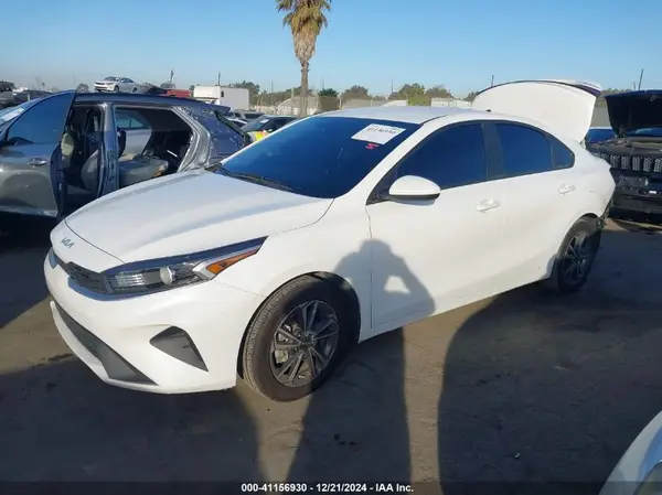 3KPF24AD3NE500651 2022 KIA FORTE - Image 2