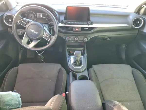 3KPF24AD3NE501086 2022 KIA FORTE - Image 8
