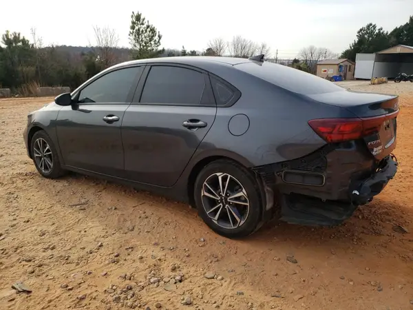 3KPF24AD3NE502206 2022 KIA FORTE - Image 2