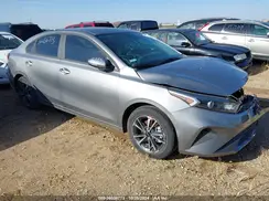 3KPF24AD3NE503081 2022 KIA FORTE